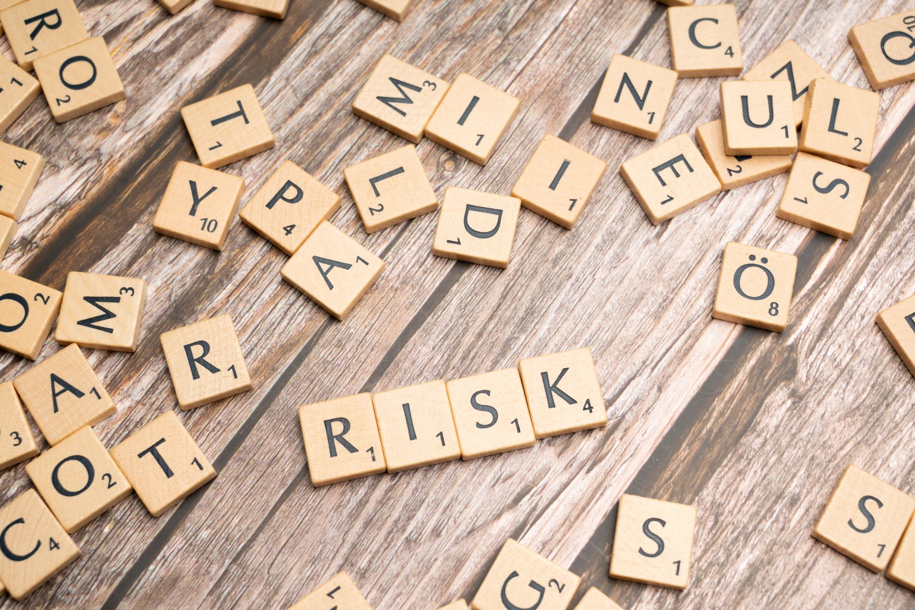 Silica Dust Exposure Risks: Are They Really Worth It?